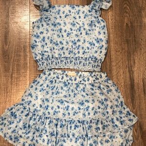 Girls btween Two Piece Set Size 13Blue Floral Set